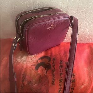 - ♠️♠️♠️Kate, Spade, leather Crossbody bag ♠️♠️♠️